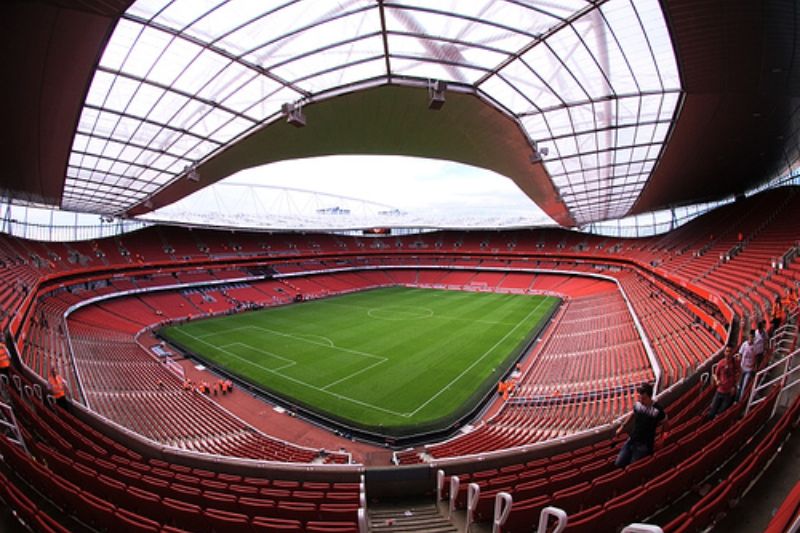 San Van Đong Cua Arsenal - Emirates